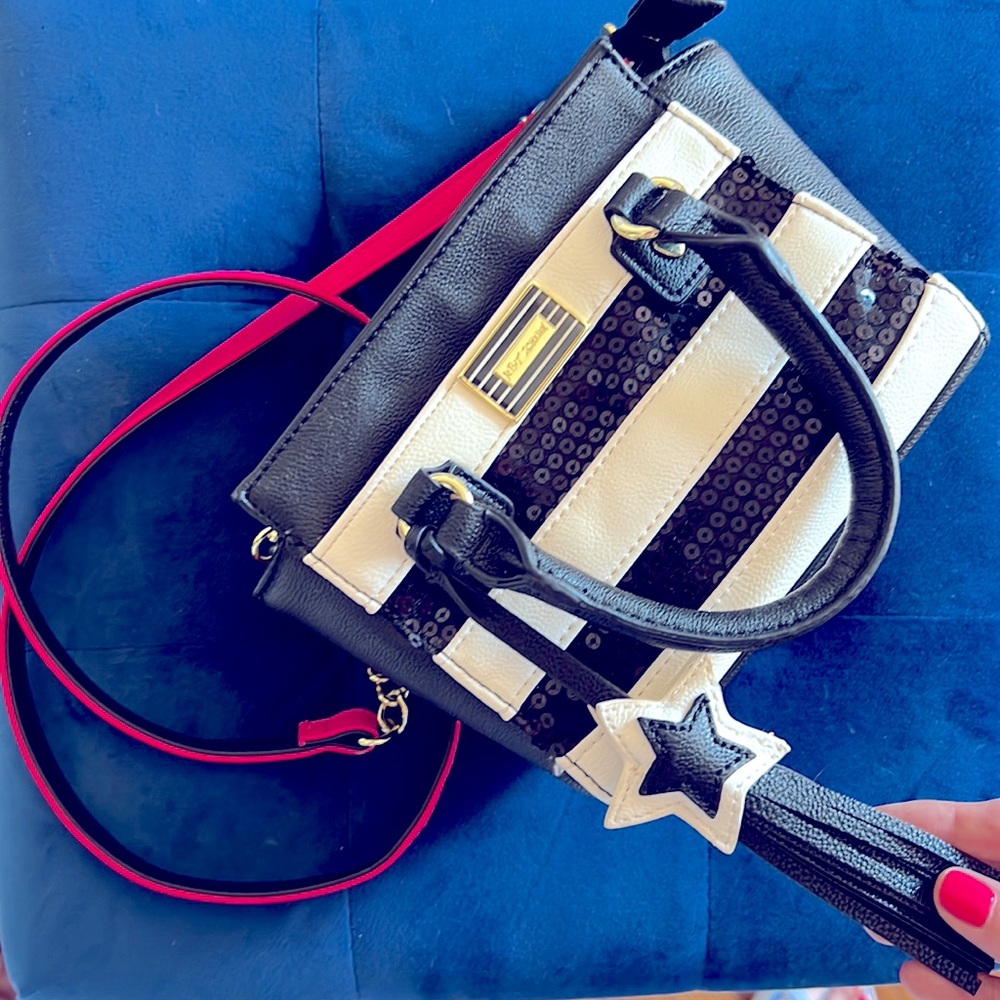 BETSY JOHNSON Black and White Crossbody